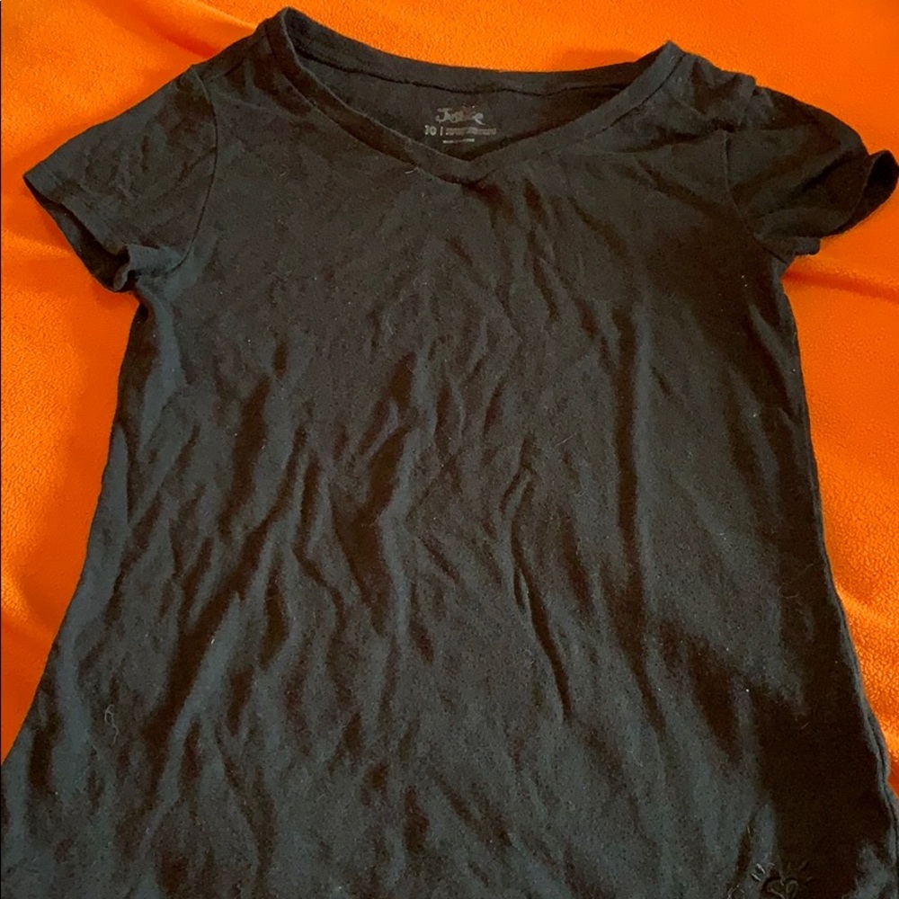 black tee